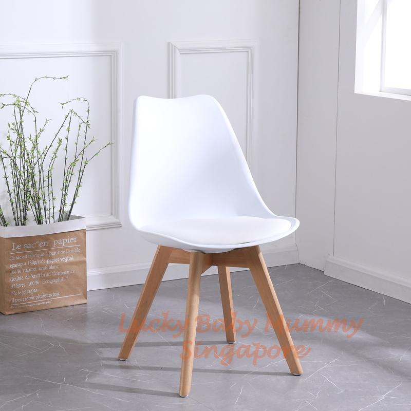 Simple Dining Chair / Nordic Home Chair / Modern Minimalist Leisure Plastic Chair / Anti-Slip Foot Chair